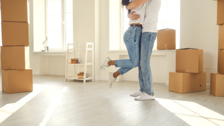 What to Pack for the First Night in Your New Home!