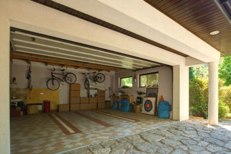 How To Maximize Your Garage Space