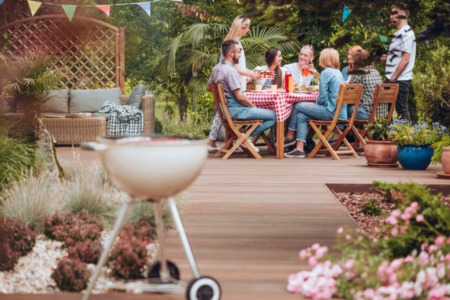 3 Backyard Remodeling Ideas for Homeowners on a Budget