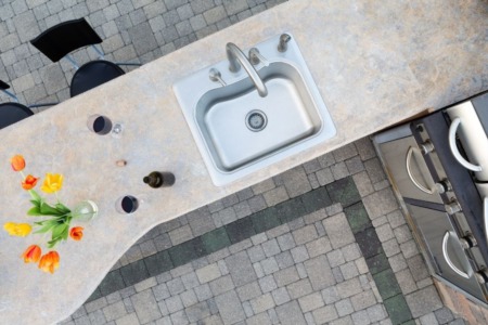 Things You Need To Create an Entertaining Outdoor Kitchen