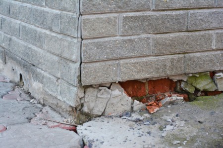 5 Signs Your Home’s Foundation Is Sinking Over Time