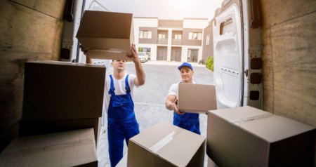 Benefits of Hiring a Moving Company 
