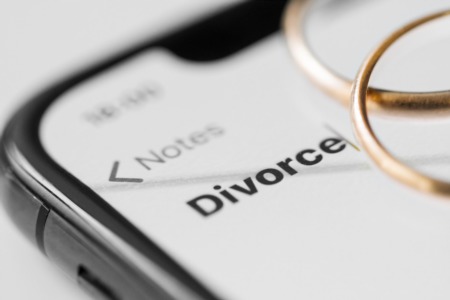The Right Realtor Choice: Avoiding Pitfalls in Divorce Real Estate Sales in Colorado