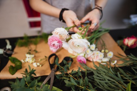 Make Your Home A Paradise with Luxury Flower Arrangements