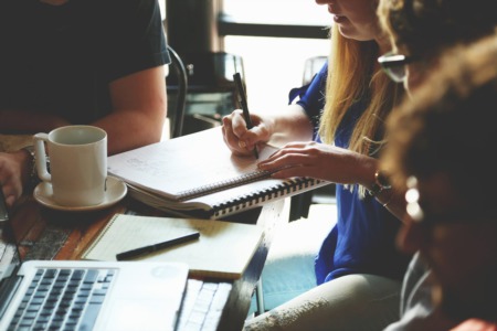 If You’re Selling Your House This Summer, Hiring a Pro Is Critical
