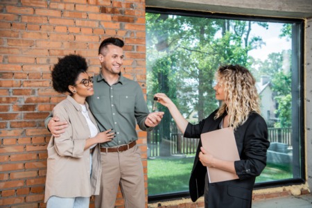 The Benefits of Expert Guidance: 10 Reasons to Work with a Real Estate Agent When Buying a Home
