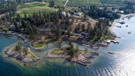 Look at this Incredible Okanagan Lakefront Property