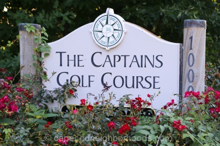 Enjoy a Round at the Captains Course in Brewster