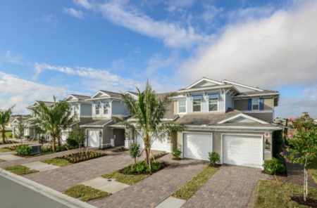Richmond Park: New Carriage Homes in North Naples