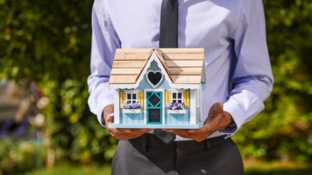 Worried That Your Past Student Loan Debt Might Delay Buying a Home? Here's What to Do