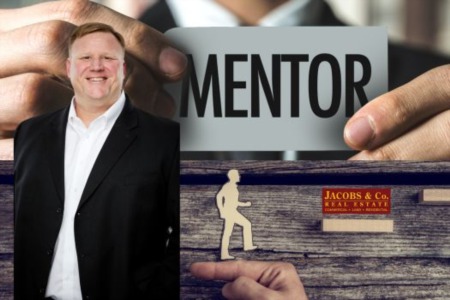 What to Look for in a Real Estate Mentor? - Let’s Find  the Right One!