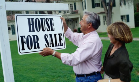 Buying a House While Selling Another One?