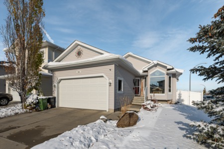 Just Listed in Northeast Edmonton - 4812 - 155 Ave. NW Edmonton, AB