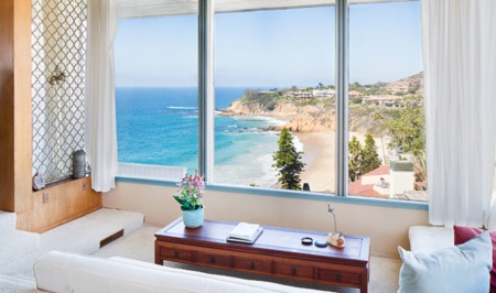 WALL STREET JOURNAL COVERS VILLA