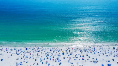 Experience the Best of Gulf Coast Living: Warm Weather, Beautiful Beaches, and a Relaxed Lifestyle