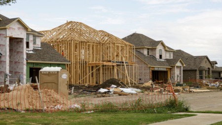 D-FW Builders Slash Starts As High Mortgage Rates Scare Off Buyers
