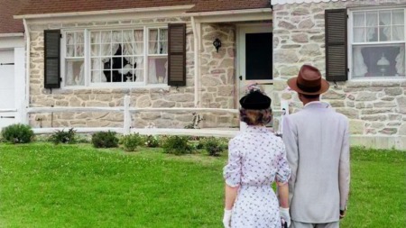 A Brief History of Opening Our Homes to Total Strangers (aka the Open House)