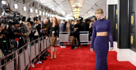 Taylor Swift... Singer? or Real Estate Investor? 