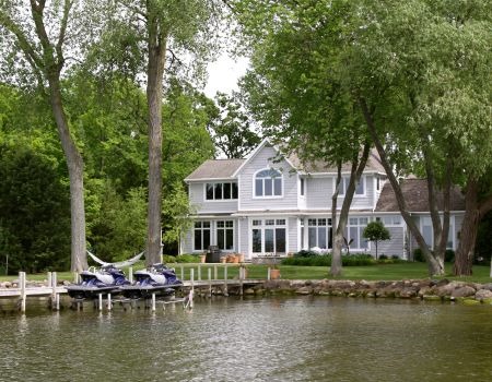 Best Neighborhoods to Buy a Waterfront Home in Norfolk
