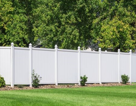 Reasons to Fence Your Home Selling Worries