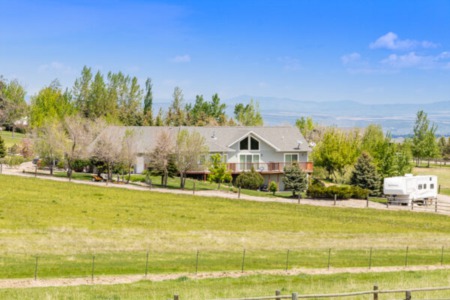 50 Chandler Dr. Generous Country Home