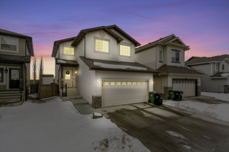 Real Estate Crush | Loveable Leduc Home