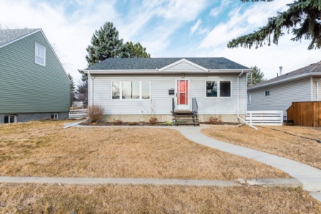 Real Estate Crush | Desirable Woodcroft Bungalow