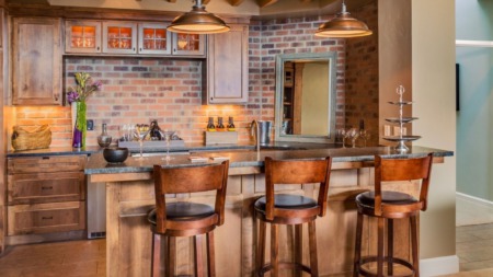 5 Suggestions for Setting Up a Home Bar