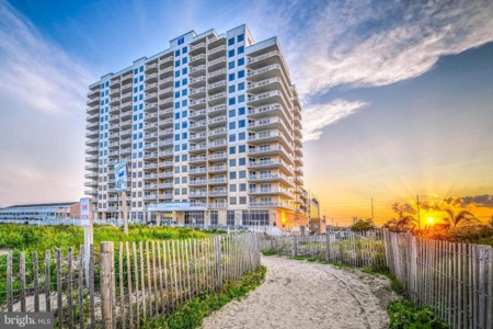 Gateway Grand Condos