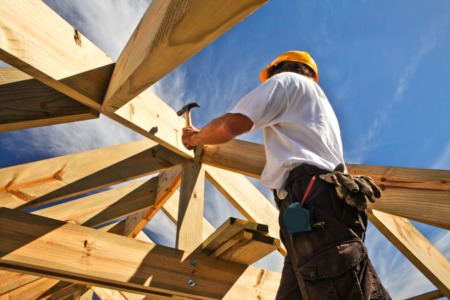 Builder Confidence Declines Amid High Mortgage Rates, but Signs of Housing Improvement Emerge