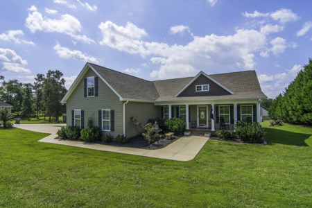 New Listing: 2 Saddle Creek Ct, Greer