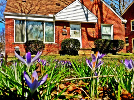 Falling Mortgage Rates Kick Season Into Gear
