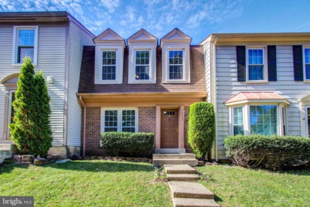 Bright and spacious, move in ready three level townhome in Fairfax!