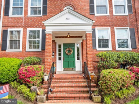 WOW!! Fairlington Villages Condo for Sale is a Stunner!