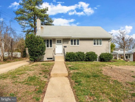 HOT PROPERTY ALERT: 7214 Wayne Drive in Annandale, VA for Sale