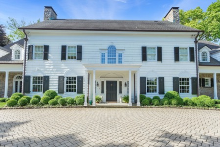 360° Tour of Beautiful Westchester Luxury Property-- 629 Ely Avenue Pelham Manor, NY