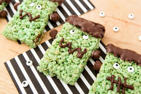 23 Last Minute (and Easy!) Halloween Party Snacks
