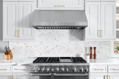 5 Signs Your Kitchen Needs a New Range Hood
