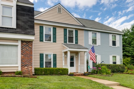 8708 Hermitage Trace – JUST LISTED 