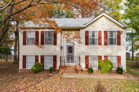 Maplewood Farms Home - JUST LISTED!