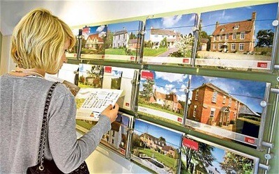 Home Buyers Scramble to Find Properties