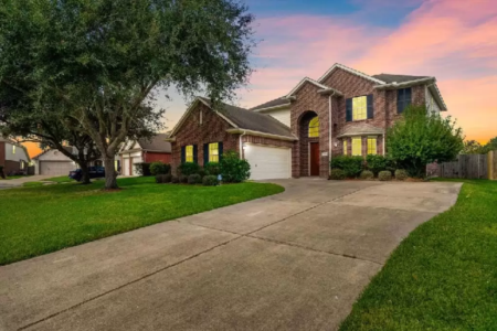 Best Neighborhoods to Find a Home in The Woodlands