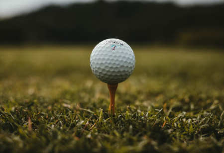 Is it Better to Buy a Home in a Golf Course Community or Somewhere Near It in Houston?