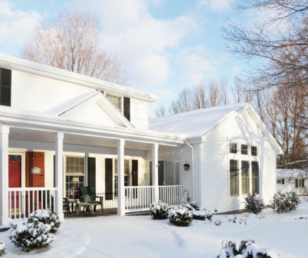 7 Essential Tips for Holiday House Hunting: Discover Winter's Hidden Advantages