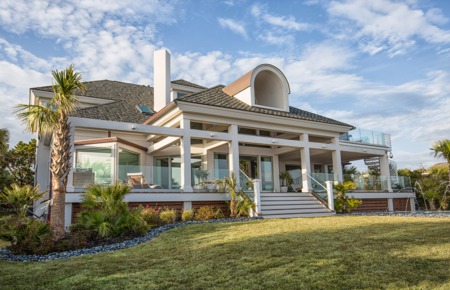 How Landscaping Can Help Sell Your House