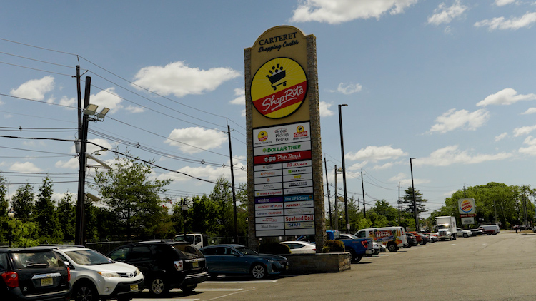 Carteret Shopping Center in Carteret, NJ