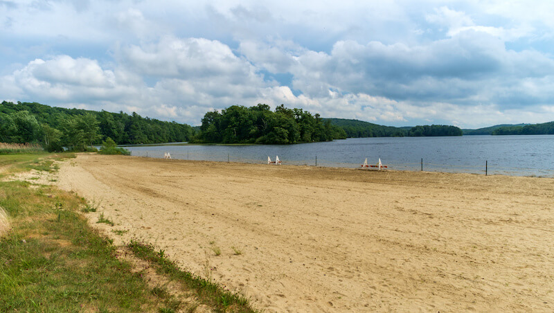 10 Best Lakes in New Jersey: Fishing, Camping, & More