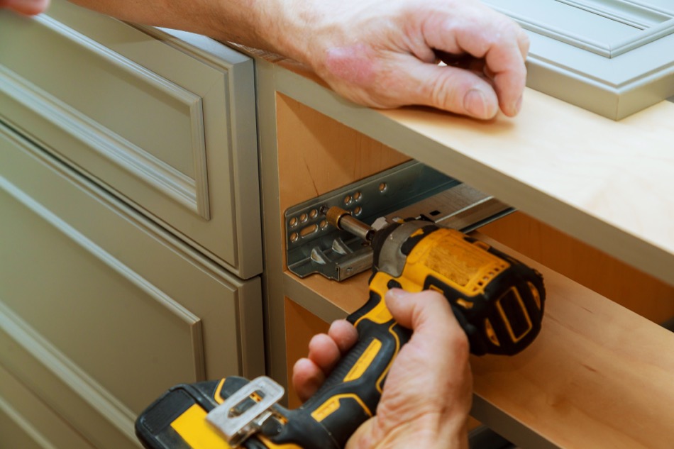 Cabinet Refurbishing and Replacing Information for Homeowners
