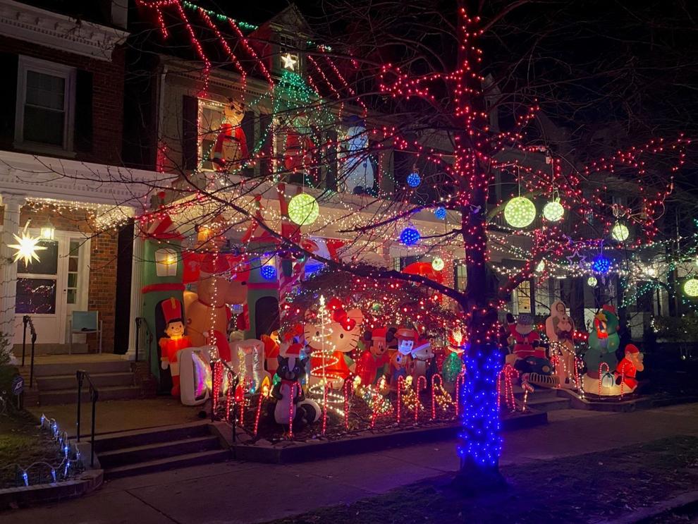 Top 10 Houses on the Tacky Light Tour 2023!