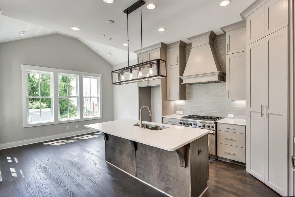 Heritage on Memorial Townhomes for Sale | Heritage Lane